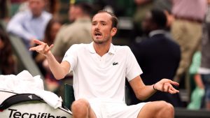 « Pourquoi pas jouer comme ça chaque jour et gagner des millions? », l’étonnante remarque de Medvedev sur Bonzi en plein match