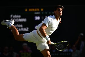 Poussé au cinquième set par le revenant Fabio Fognini, Carlos Alcaraz s&rsquo;en sort au premier tour de Wimbledon