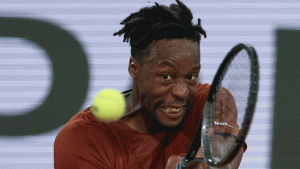 « Qui est le débile entre vous et moi? » : visé par des attaques de parieurs sportifs, Gaël Monfils contre-attaque tout en ironie