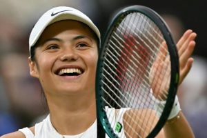 Raducanu présente lors du match d’Alcaraz au Queen’s