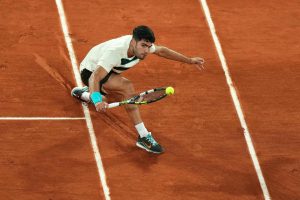 Roland-Garros : Alcaraz en finale après l’abandon de Musetti