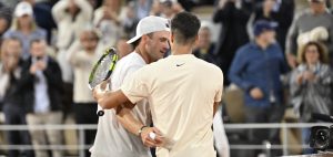 Roland Garros > « Après le récital d&rsquo;Alcaraz contre Tommy Paul en quarts de finale, beaucoup de spectateurs ont quitté le court Philippe-Chatrier en se disant : &lsquo;quel niveau de jeu, quel joueur&rsquo;, et c’est parfois mieux qu’une espèce de purge en cinq sets », estime Frédéric Verdier