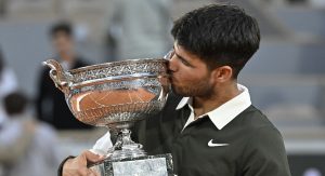 Roland Garros > Alcaraz, en toute modestie : « Je ne sais pas si notre finale avec Sinner s&rsquo;assoit à la même table qu&rsquo;un Borg-McEnroe en 1980 ou un Federer-Nadal en 2008 à Wimbledon »