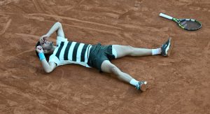 ATP – Queen&rsquo;s > Alcaraz : « Je ne comprends toujours pas comment j&rsquo;ai pu gagner contre Sinner. Je n&rsquo;ai pas pleinement conscience d&rsquo;être le champion de Roland-Garros »