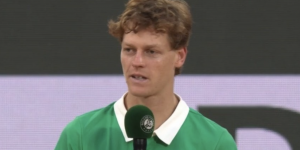 Roland Garros > Jannik Sinner, après sa terrible défaite en finale contre Carlos Alcaraz : « Je ne vais pas très bien dormir cette nuit mais ça va aller »