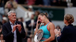 Roland-Garros : « Tequila, bonbons et Mykonos… » La très étonnante confession d’Aryna Sabalenka après sa prestation « dramatique » en finale contre Coco Gauff