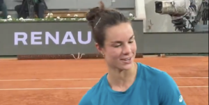 Roland Garros, Vidéos > L’entraînement très spécial de Loïs Boisson avant son quart de finale contre Andreeva