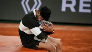 Roland-Garros : le (très) gros montant gagné par Carlos Alcaraz grâce à son nouveau titre sur la terre battue du court Philippe-Chatrier ?