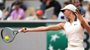 Roland-Garros : une victoire en finale contre Loïs Boisson, une entraîneuse ancienne lauréate… Qui est Lilli Tagger, gagnante chez les juniors ?