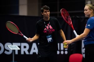 Suspendu un an par la WTA, l&rsquo;ex-entraîneur d&rsquo;Elena Rybakina, Stefano Vukov, aurait fait appel