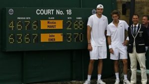 Tennis : « C’est contraire à la tradition mais ce n’est pas une mauvaise chose ! » Quand le match le plus long de l’histoire bouleversait les règles
