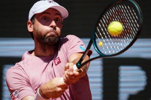 Tennis : Quentin Halys stoppé en huitièmes par Daniil Medvedev à l’ATP 500 de Halle