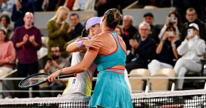 Tennis – Roland-Garros (F) : Fin de règne pour Swiatek, première pour Sabalenka