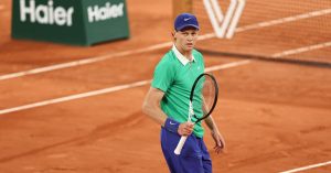 Tennis – Roland-Garros (H) : Sinner écarte Lehecka et affrontera Rublev