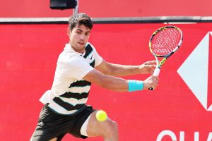 Troisième titre d&rsquo;affilée pour Carlos Alcaraz, vainqueur de Jiri Lehecka en finale du Queen&rsquo;s
