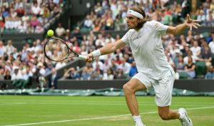 Tsitsipas démarre sa collaboration avec Ivanisevic par une victoire sur le fil