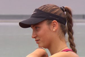 Une joueuse de 17 ans contrainte d&rsquo;enlever sa visière pour entrer en lice à Roland-Garros