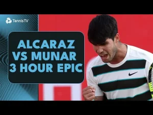 Vidéo: Carlos Alcaraz vs Jaume Munar Combat Épuisant de 3 Heures | Queen&rsquo;s 2025 Résumé