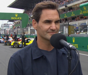 Vidéos, ATP > Federer imite Nadal sur l&rsquo;un des plus grands événements de la planète