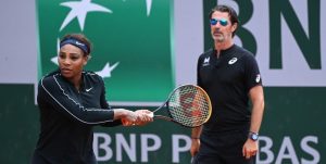 WTA > La technique du mensonge de Patrick Mouratoglou pour faire gagner Wimbledon à Serena Williams : « Après un match, je lui ai dit : &lsquo;Tu sais quoi ? Quand je vois une balle courte arriver, je suis serein, je peux dormir sur mes deux oreilles' »
