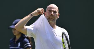Wimbledon > Adrian Mannarino, surpassé par Andrey Rublev au troisième tour : « C&rsquo;est très fort de sa part. Je pensais réussir à l’embêter un peu plus avec ma balle qui ne rebondissait pas énormément, mais il a réussi à bien se débrouiller, en réussissant à accélérer à nouveau »