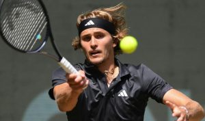 Zverev facile pour son entrée en lice à Halle