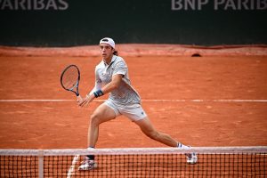 Arthur Cazaux rejoint Arthur Rinderknech en demi-finales à Kitzbühel