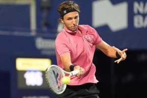 Arthur Rinderknech tombe d&rsquo;entrée contre le Canadien Alexis Galarneau, 193e mondial et invité au Masters 1000 de Toronto