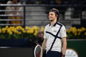 « Ce gars a gagné trois matchs sur gazon et il se déplace comme Djokovic », Bublik ironise après son élimination surprise dès le premier tour de Wimbledon