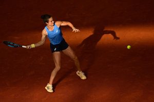 Dans la douleur, Loïs Boisson rallie les quarts de finale à Hambourg après son succès contre Tamara Korpatsch