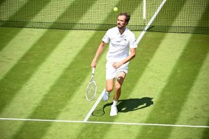 « Il décide de faire ça une fois, une fois par an » : quand Daniil Medvedev peste en français contre Benjamin Bonzi