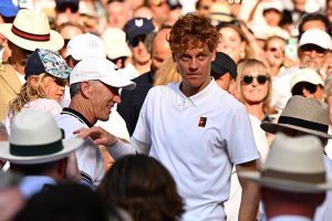 « J&rsquo;ai gagné le pari, maintenant on va voir » : et si Sinner, en gagnant Wimbledon, avait convaincu Darren Cahill de rester son coach ?