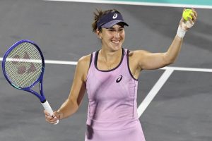 « J’ai toujours rêvé des demi-finales de Wimbledon, pourquoi ne pas en profiter ? », déclare Bencic