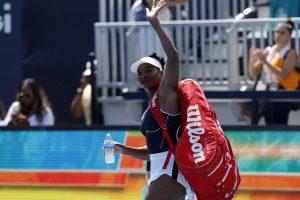 « Je sais que je vais mieux jouer » : Venus Williams éliminée en 8es de finale à Washington par Magdalena Frech