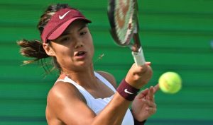 « Je suis contente de la manière dont j’ai géré les conditions de jeu », les mots de Raducanu après son succès face à Osaka