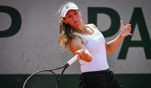 Malgré une remontée dans le troisième set, Rouvroy s’incline face à Udvardy au premier tour du tournoi WTA 250 d’Iasi