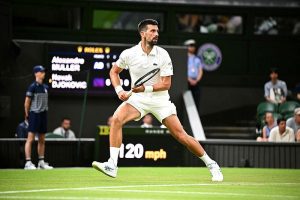Novak Djokovic lâche un set mais s&rsquo;en sort contre Alexandre Müller au premier tour de Wimbledon