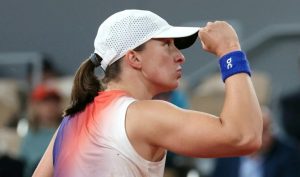 Swiatek, première joueuse de l’ère Open à infliger un 6-0 en demi-finale et finale d&rsquo;un Grand Chelem