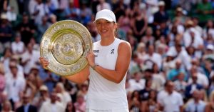 Tennis – Wimbledon (F) : Swiatek étrille Anisimova et remporte le titre