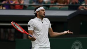 Tennis : pourquoi un joueur star s’est violemment emporté contre son adversaire français au 1er tour de Wimbledon