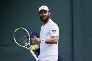 Un lob en tweener face à Grigor Dimitrov : Corentin Moutet signe le point du jour à Wimbledon