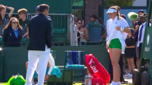 VIDEO. Wimbledon : « La honte », « humiliant »… Une ancienne championne de Roland-Garros contrainte de soulever sa jupe sur demande de l’arbitre