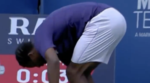 Vidéos, ATP – Washington > Séquence lunaire pendant le match de Gaël Monfils, victime d&rsquo;un panneau publicitaire