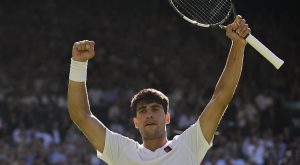 Wimbledon > Carlos Alcaraz, après sa victoire contre Rublev : « Andrey est l&rsquo;un des joueurs les plus puissants, si ce n&rsquo;est le plus puissant, que nous ayons sur le circuit. Face à lui, on a l&rsquo;impression qu&rsquo;il nous pousse dans nos retranchements à chaque balle »