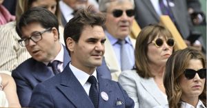 Wimbledon > Mirra Andreeva à Roger et Mirka Federer : « Puisque vous êtes là devant moi, j&rsquo;en profite pour vous féliciter, j&rsquo;aime beaucoup vos tenues, cela fait très classe »
