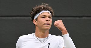 Wimbledon > Shelton sur le joueur le plus intelligent : « Les conversions qui m&rsquo;ont le plus marqué, ce sont celles avec Federer. J&rsquo;ai discuté plusieurs fois avec lui de tactique et il m&rsquo;a impressionné »