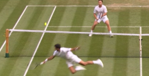 Wimbledon, Vidéos > Le point hors du commun remporté par Novak Djokovic lors de son 3e tour