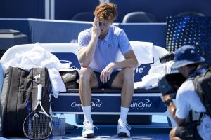 Après son abandon en finale à Cincinnati, Jannik Sinner a besoin de « quelques jours pour récupérer »