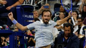 Becker suggère une « aide professionnelle » à Medvedev après son pétage de plombs contre Bonzi