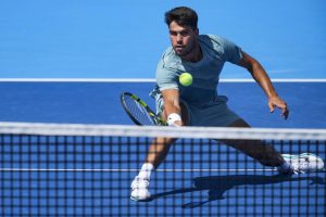 Carlos Alcaraz solide face à Hamad Medjedovic et qualifié pour les huitièmes de finale à Cincinnati
